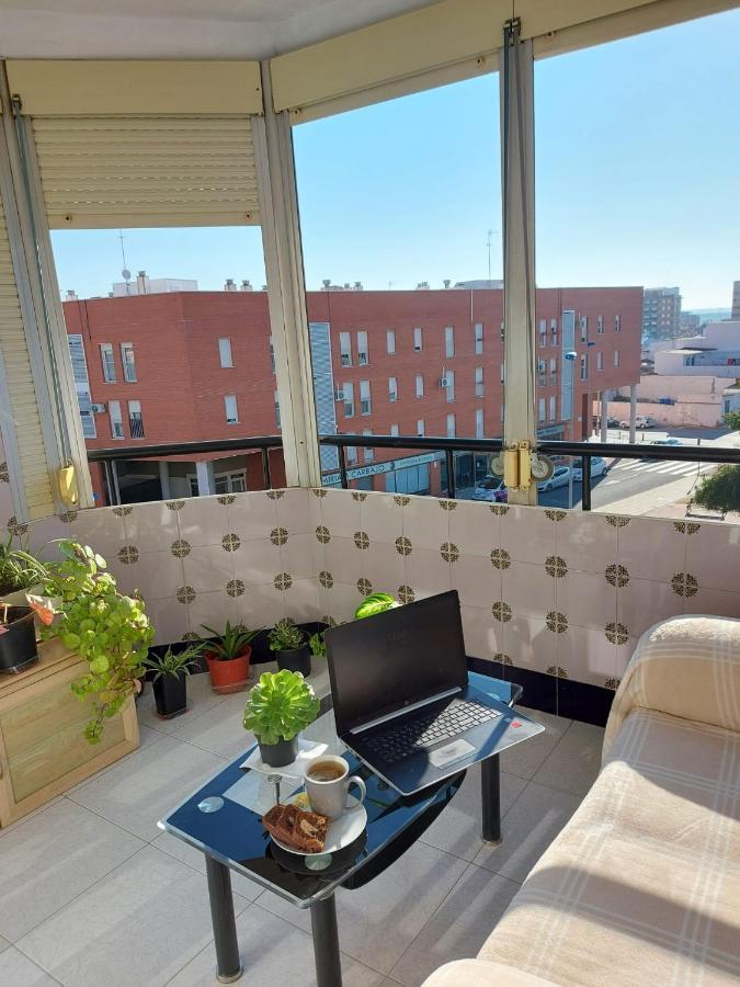 Habitacion Privada A 15 Min De La Playa/Piso 호텔 우엘바 외부 사진