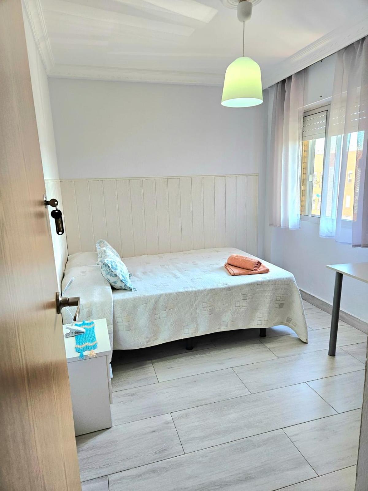 Habitacion Privada A 15 Min De La Playa/Piso 호텔 우엘바 외부 사진